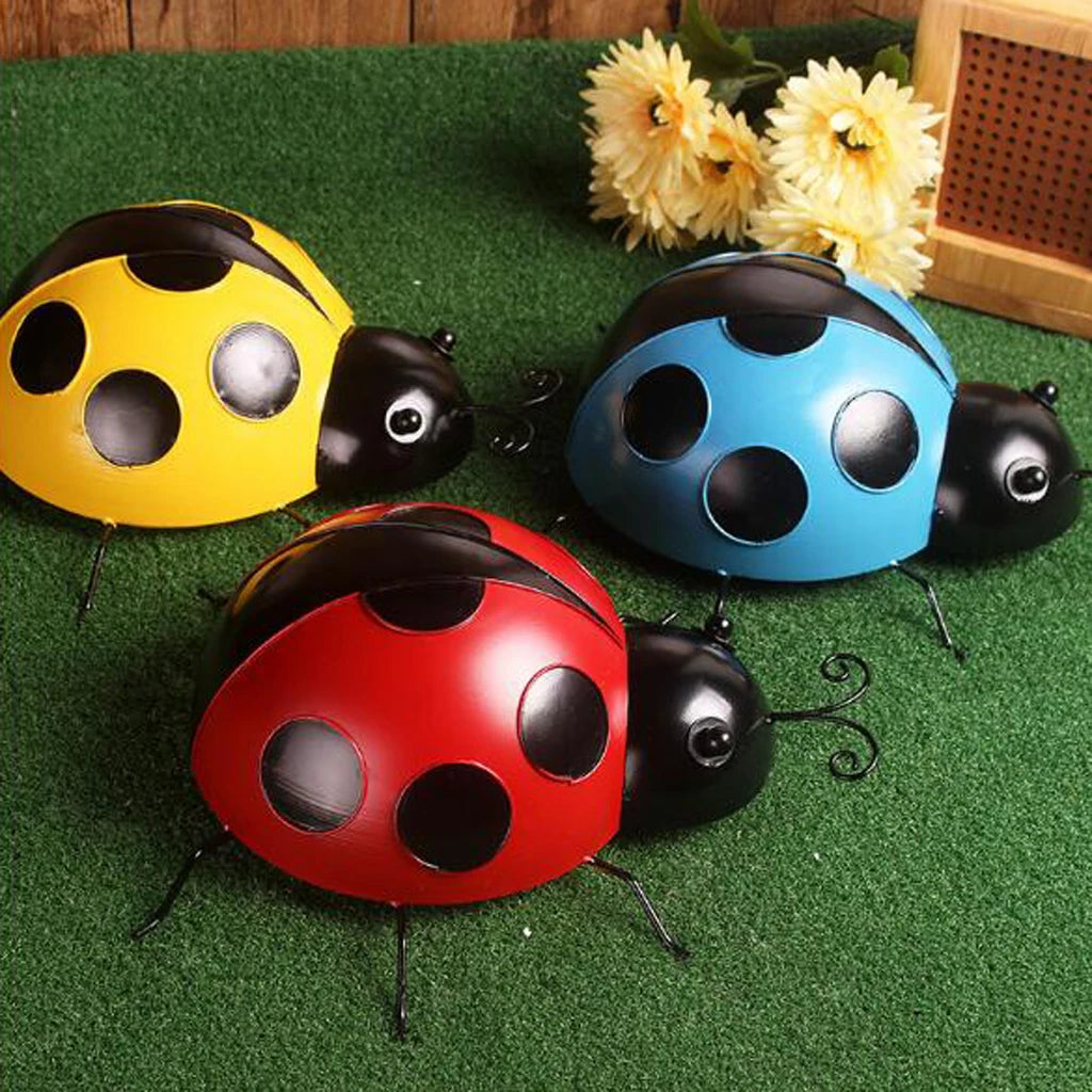 Iron Ladybug Metal Animal Hanging Wall Art Hanger Indoor Outdoor Garden Home Decoration, 10cm