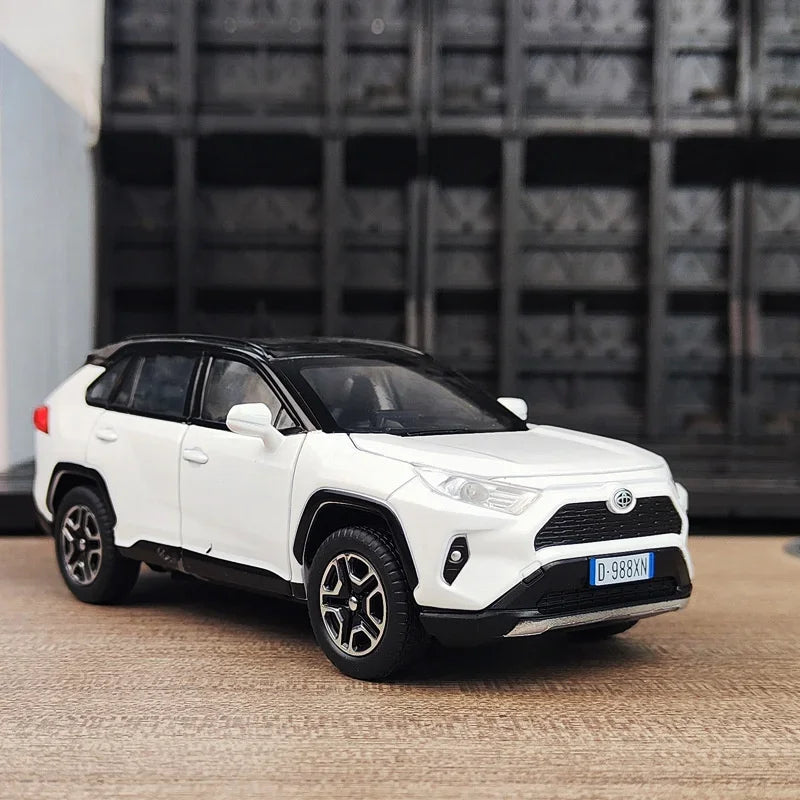 1:32 Toyota RAV4 SUV 2023 Alloy Model Car Toy Diecasts Metal Casting Sound and Light Pull Back Car Toys For Children Vehicle